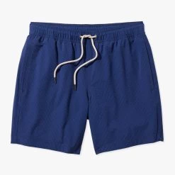The Bayberry Trunk | Navy Seersucker
