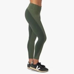 The Bayview Legging | Thyme Colorblock -Clothing Store F22 BAYVIEWLEGGING GREEN ON FIG 0094 ae735f53 b515 4636 b45a 2b6326038e8d