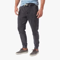 The Saltaire Sweatpant | Black 11 The Saltaire Sweatpant | Black -Clothing Store SALTAIR SWEATS CHARCOAL 1192 c1fa0fdb f878 4d34 ac28 138e7b4050d4